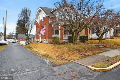 Tiny photo for 15 Spruce Street, MIDDLETOWN, PA 17057 (MLS # PADA2057306)