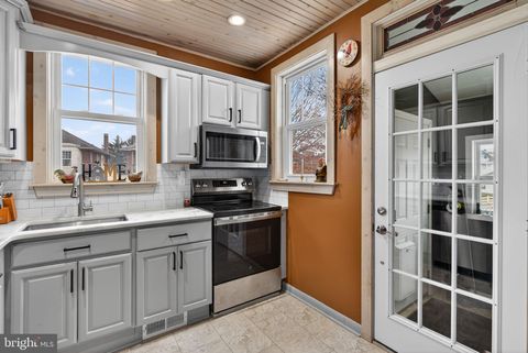 Tiny photo for 15 Spruce Street, MIDDLETOWN, PA 17057 (MLS # PADA2057306)