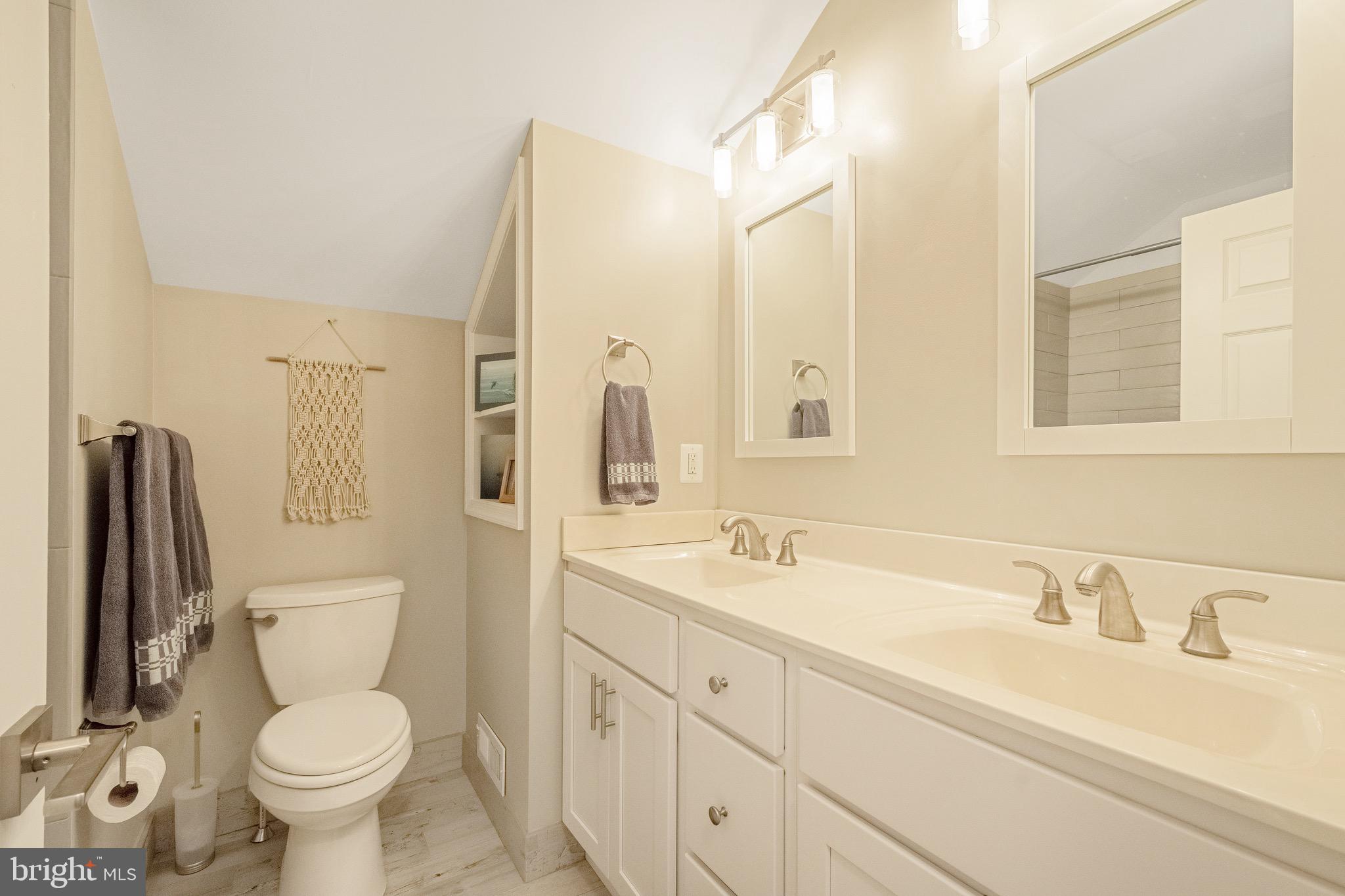 LOCH HAVEN BEACH - Residential