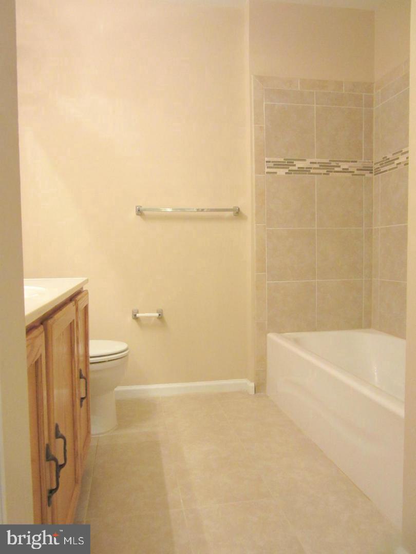 AMBERLEA FARM - Residential Lease