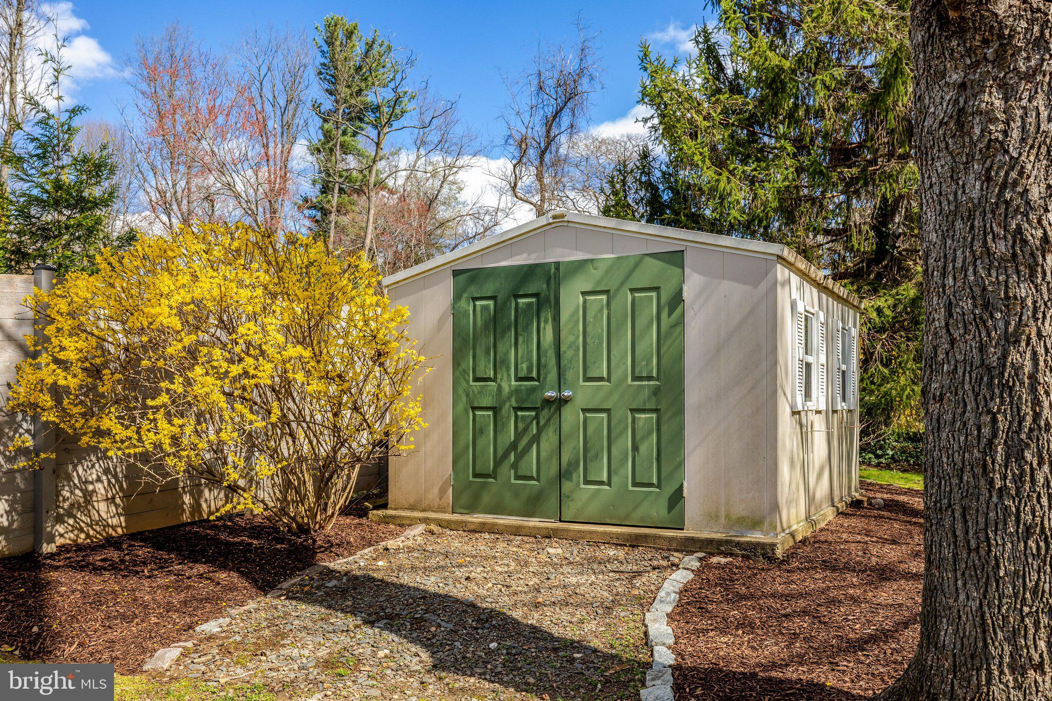 SPRING LAKE - Residential