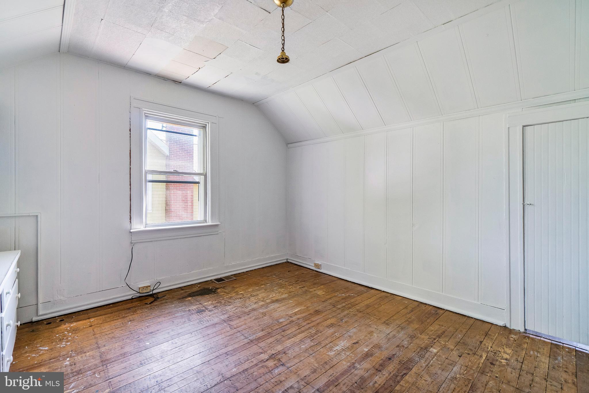 LAKE WALKER - Residential