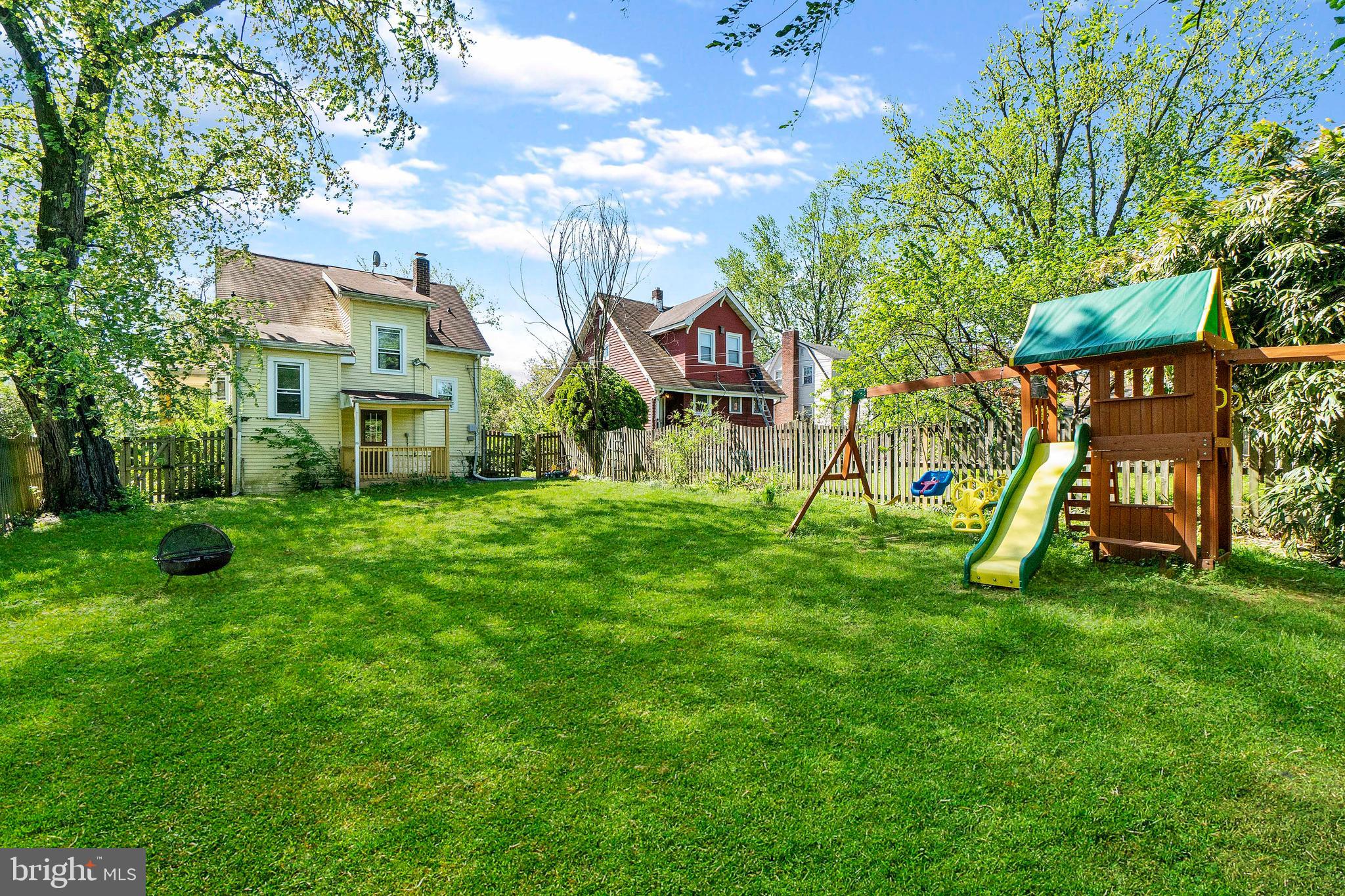 LAKE WALKER - Residential