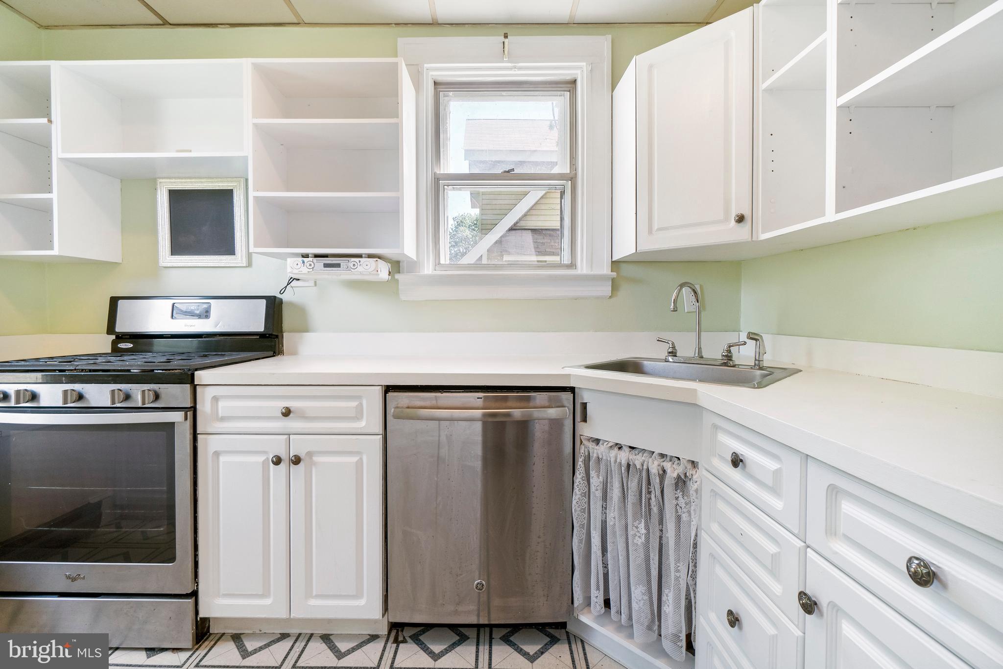 LAKE WALKER - Residential