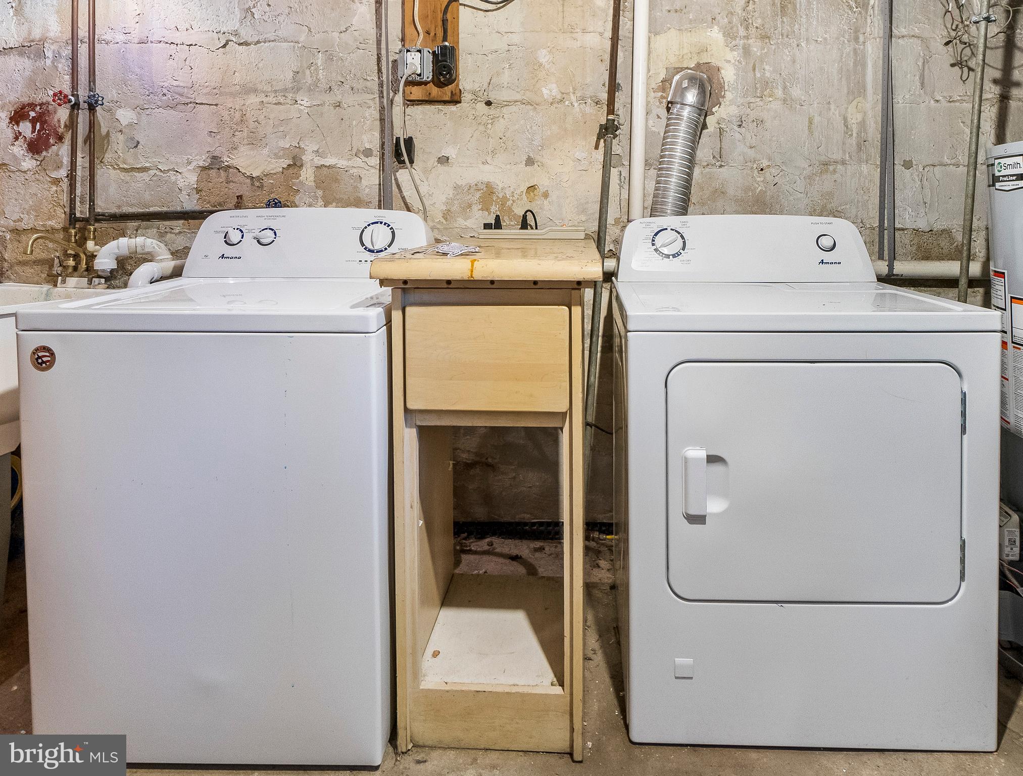 LAKE WALKER - Residential