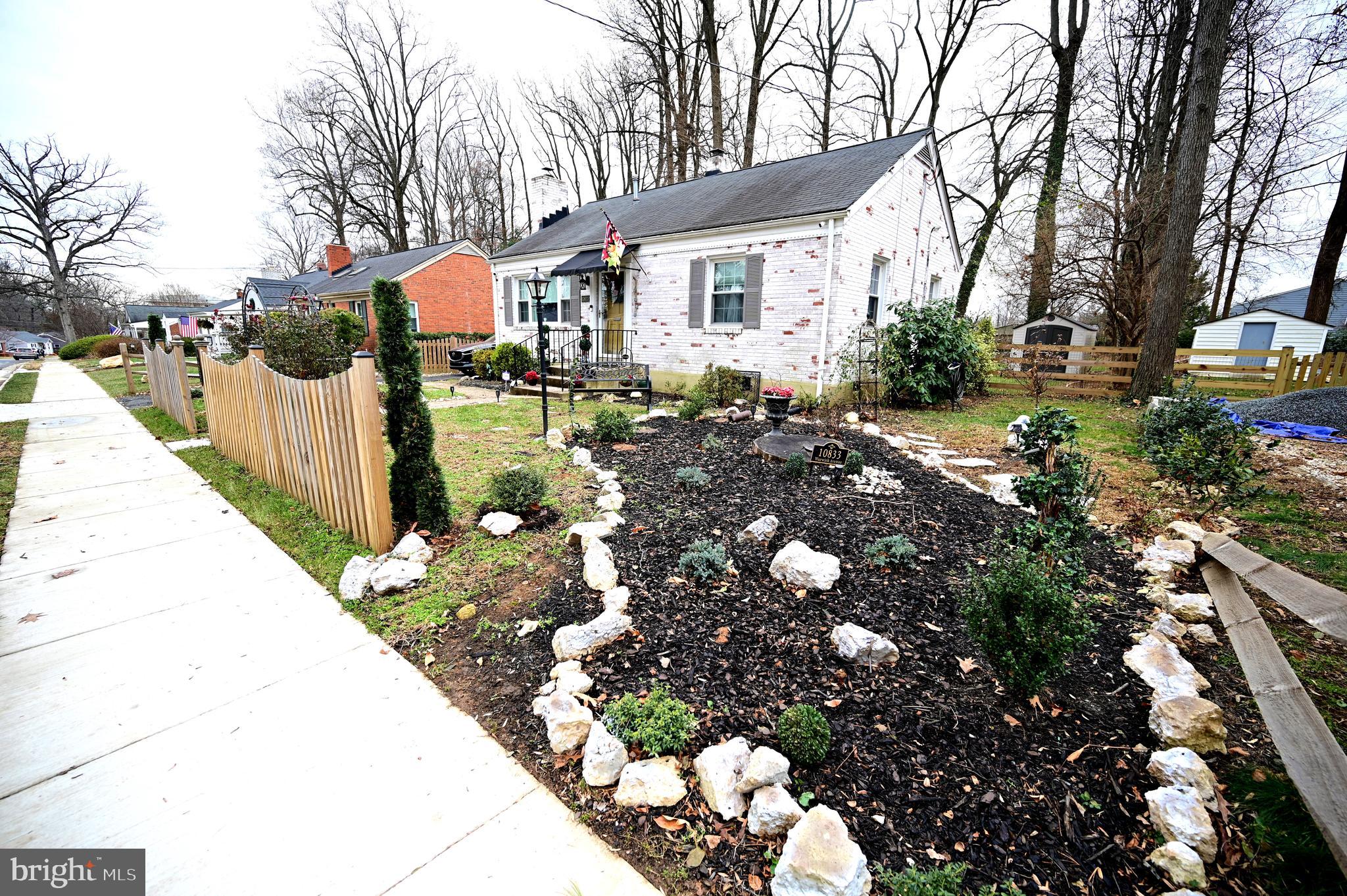 FAIRFAX WOODS - Residential