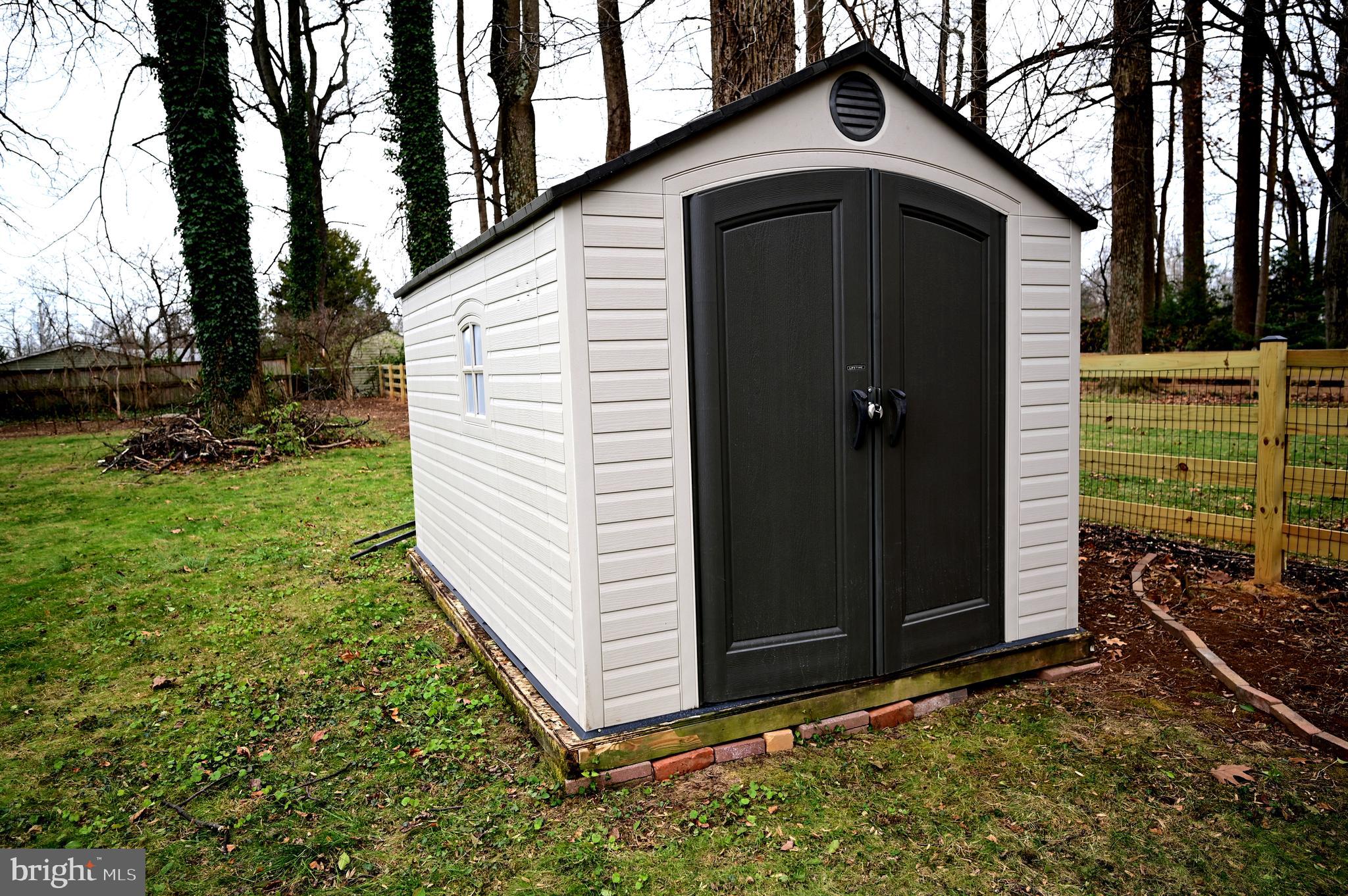 FAIRFAX WOODS - Residential