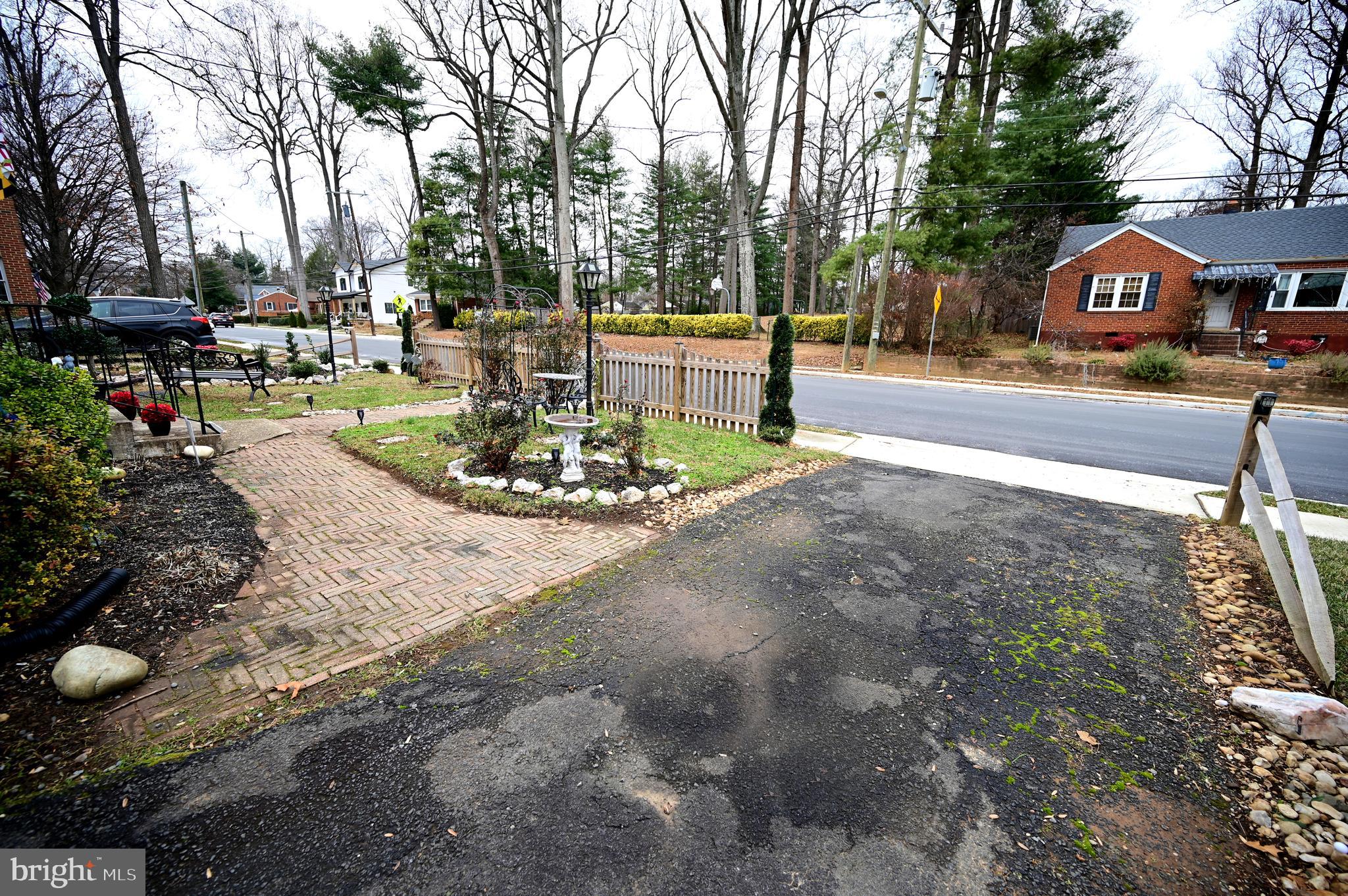 FAIRFAX WOODS - Residential