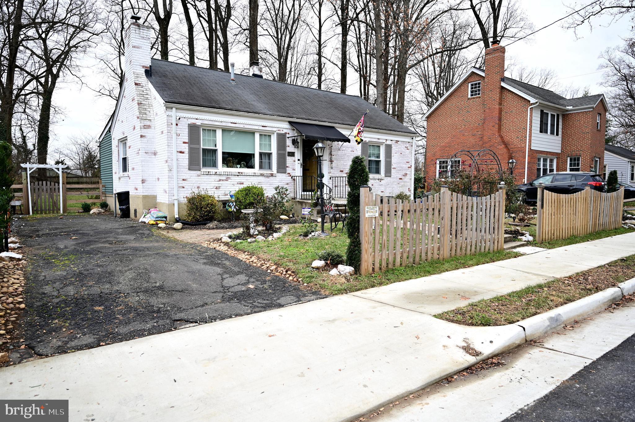 FAIRFAX WOODS - Residential