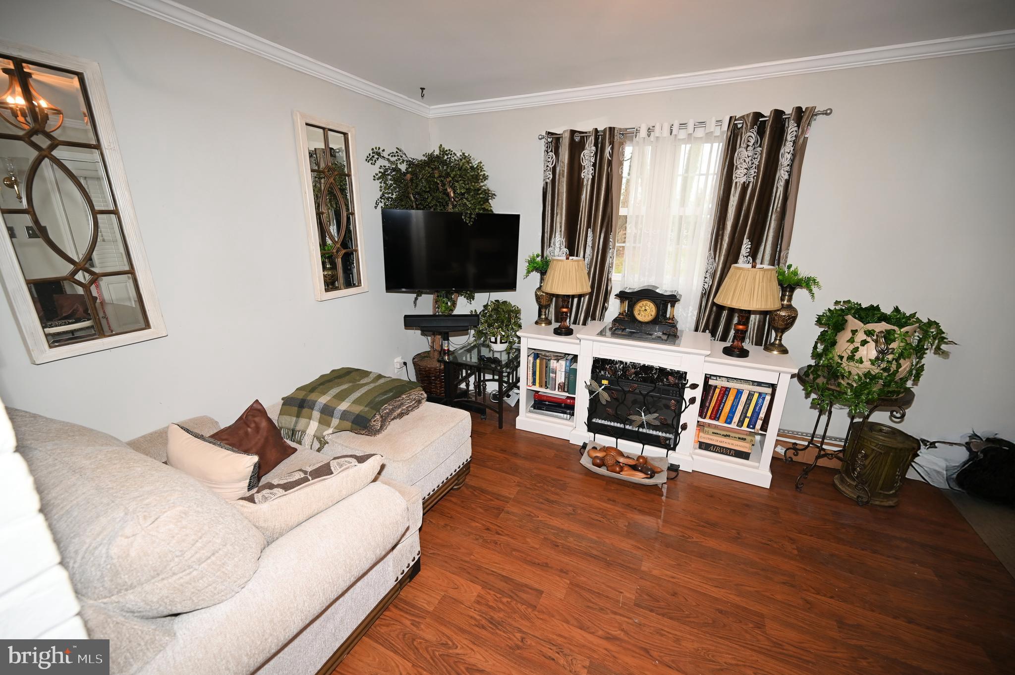 FAIRFAX WOODS - Residential