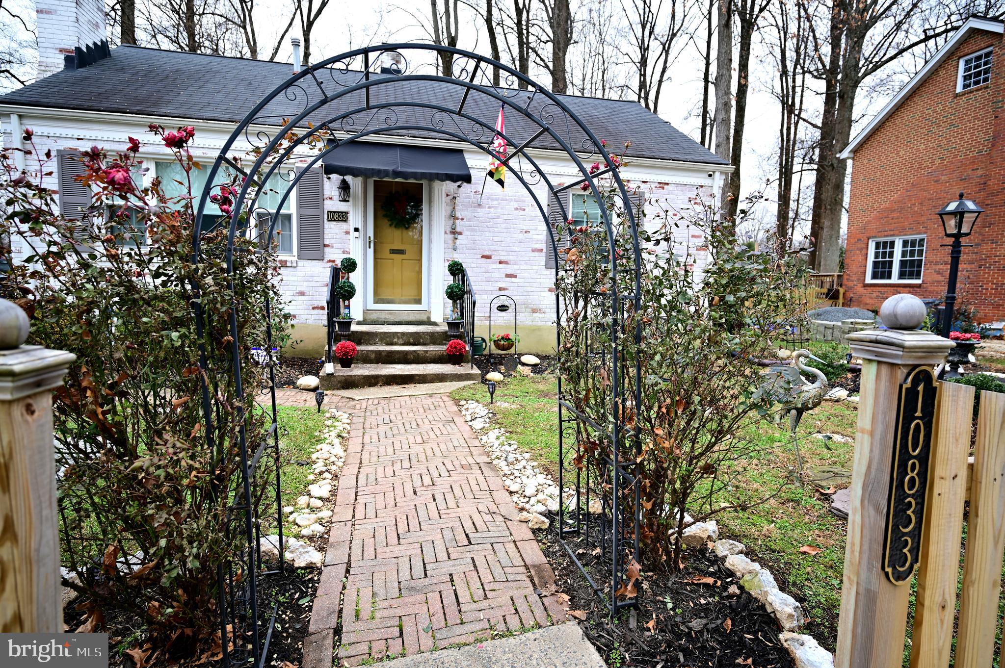 FAIRFAX WOODS - Residential