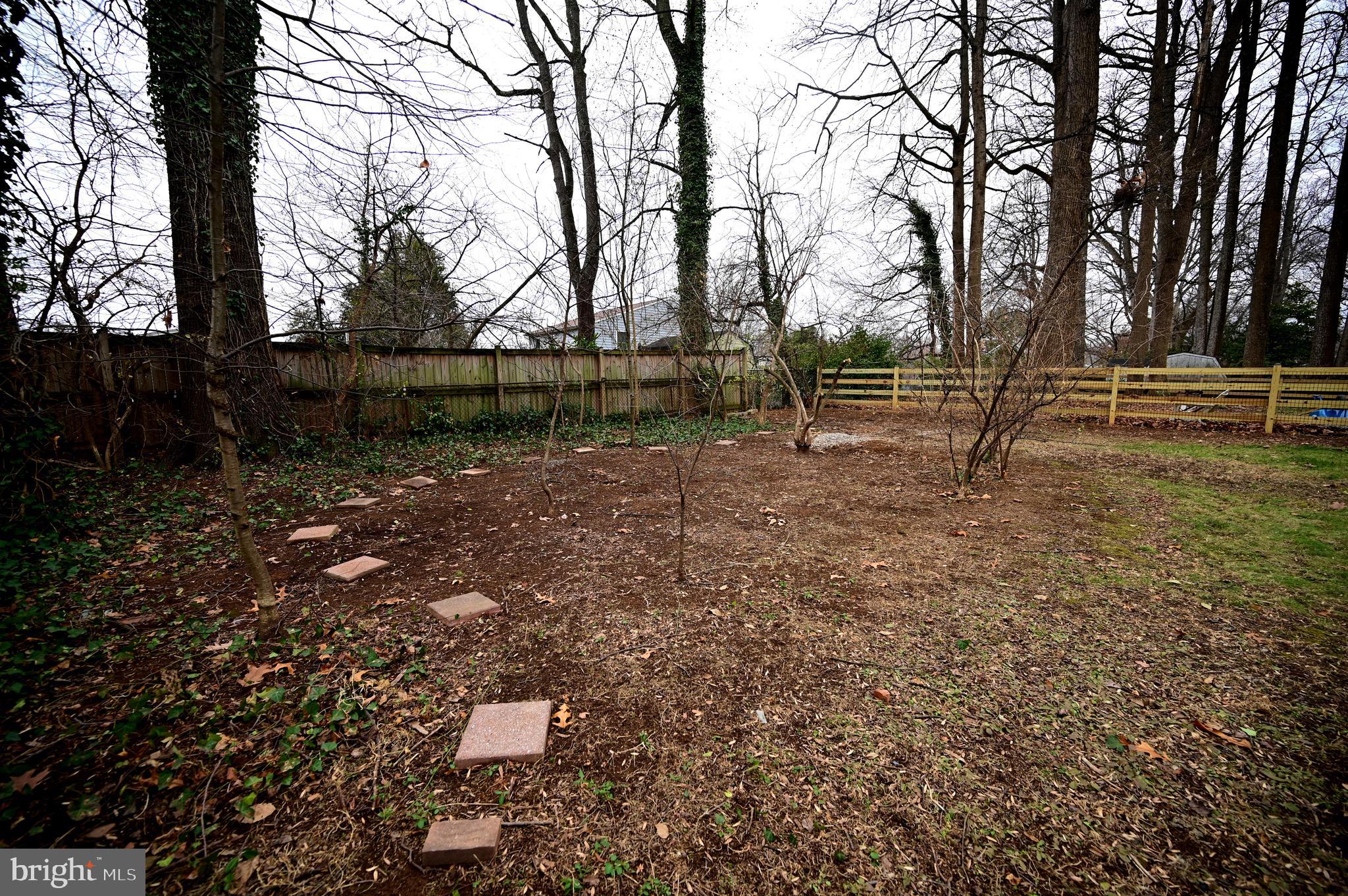 FAIRFAX WOODS - Residential