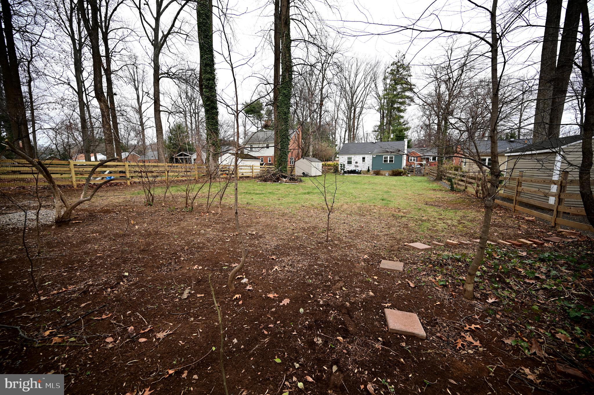 FAIRFAX WOODS - Residential