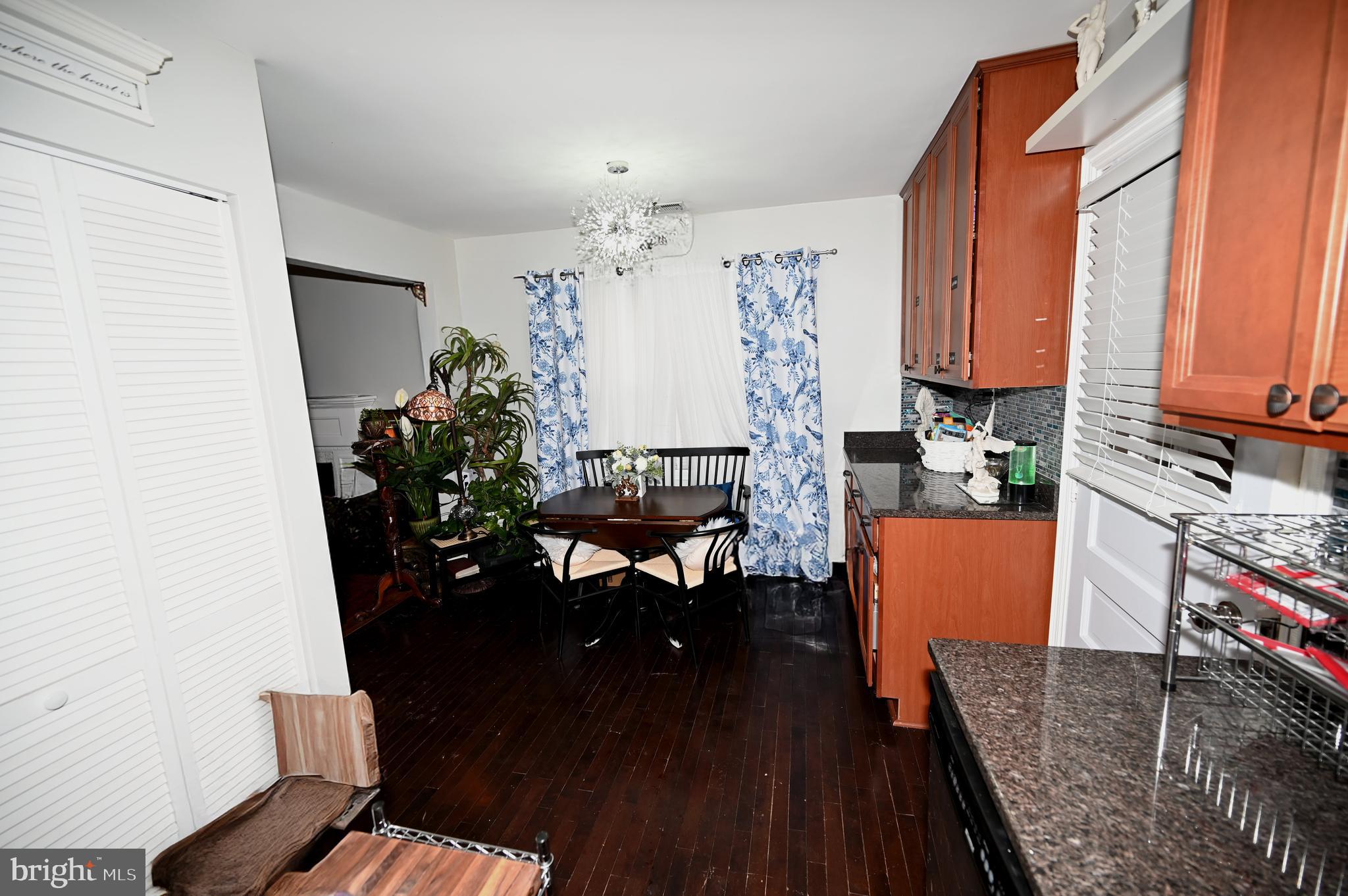 FAIRFAX WOODS - Residential