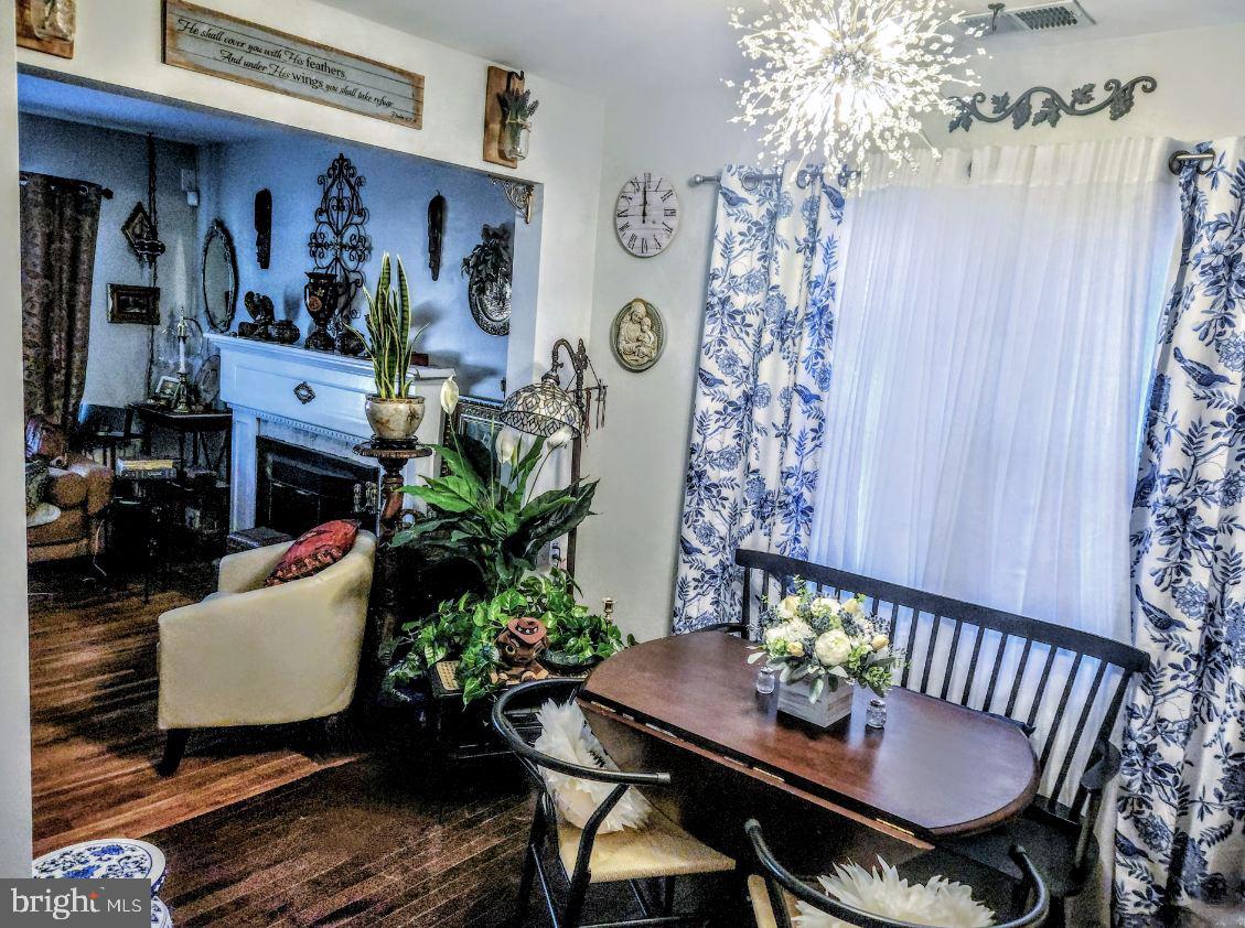 10833 WARWICK AVENUE