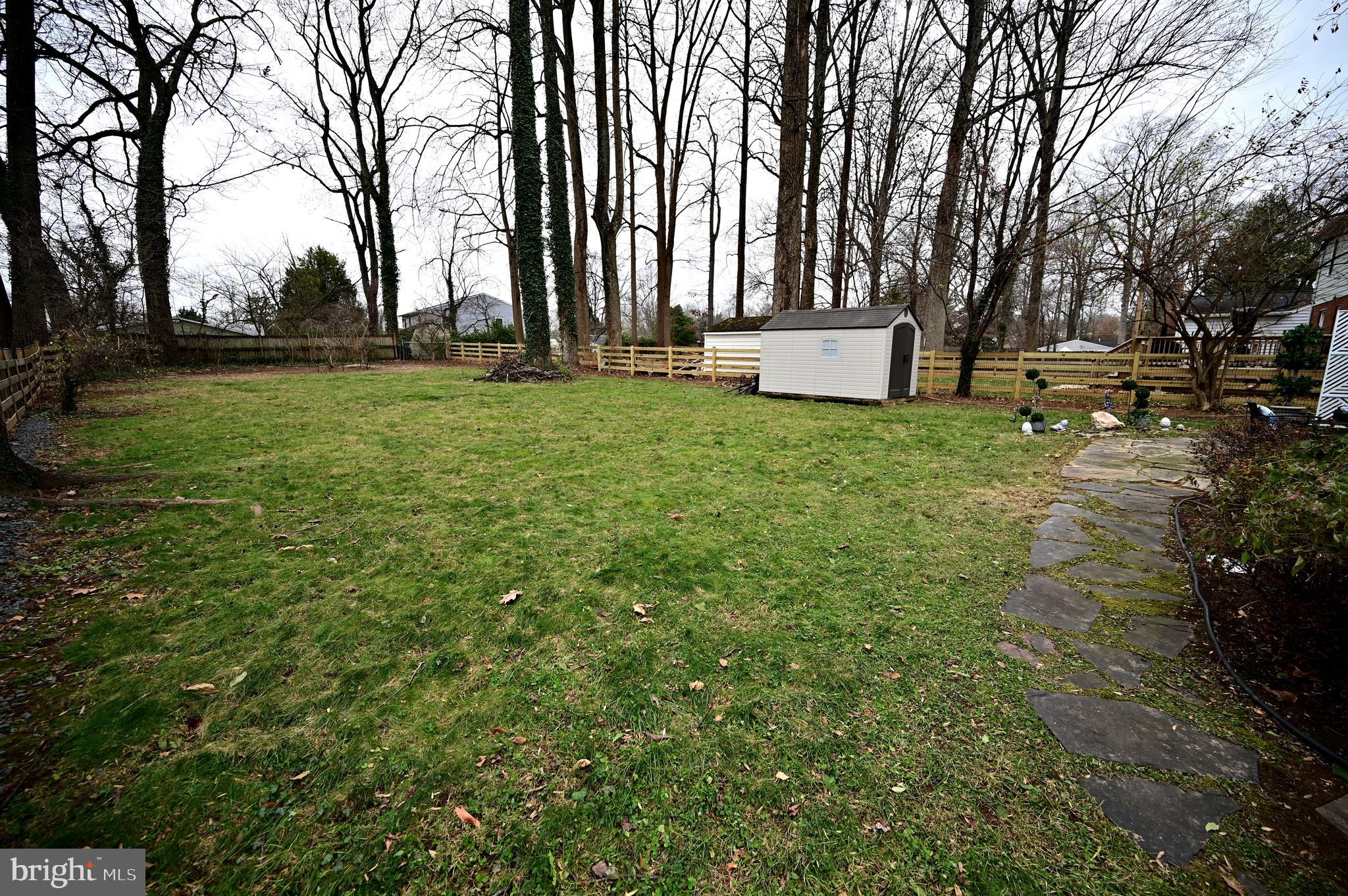 FAIRFAX WOODS - Residential