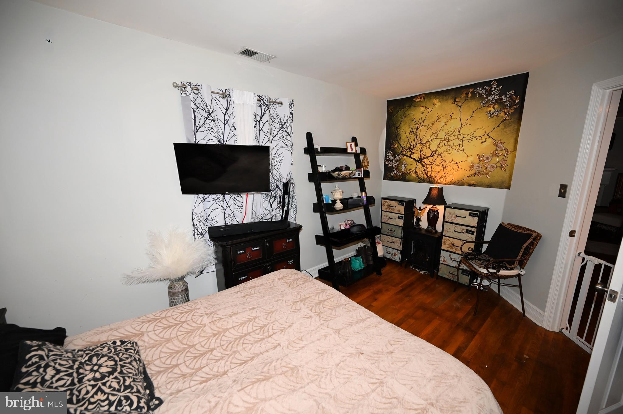 FAIRFAX WOODS - Residential