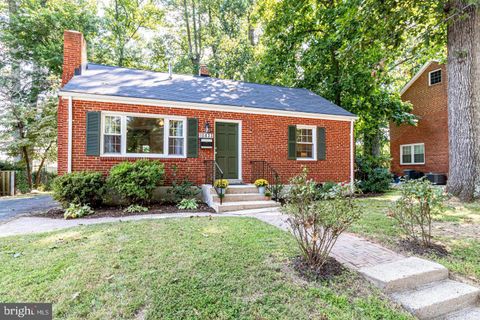 10833 WARWICK AVENUE FAIRFAX VA 22030