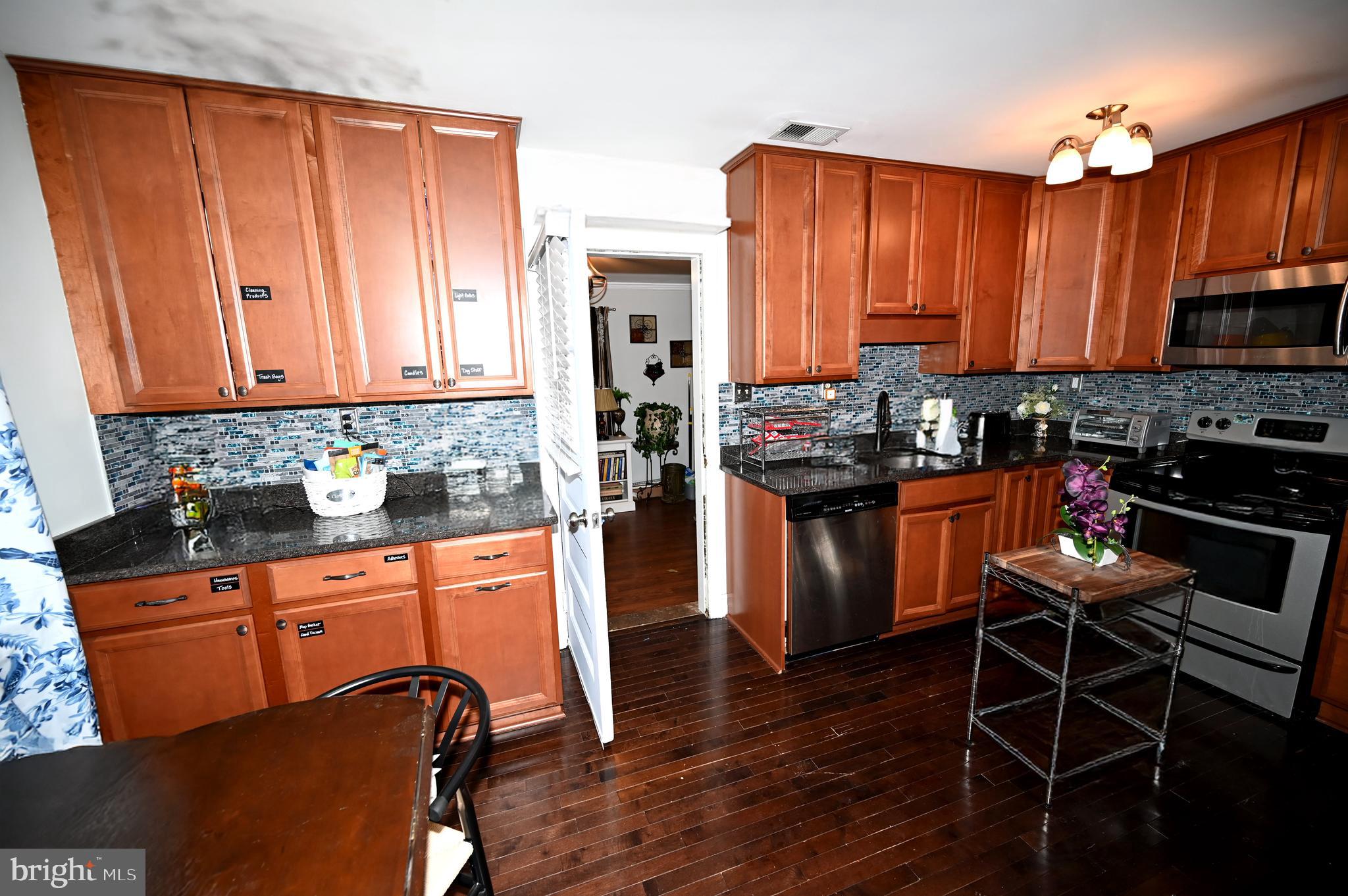 FAIRFAX WOODS - Residential