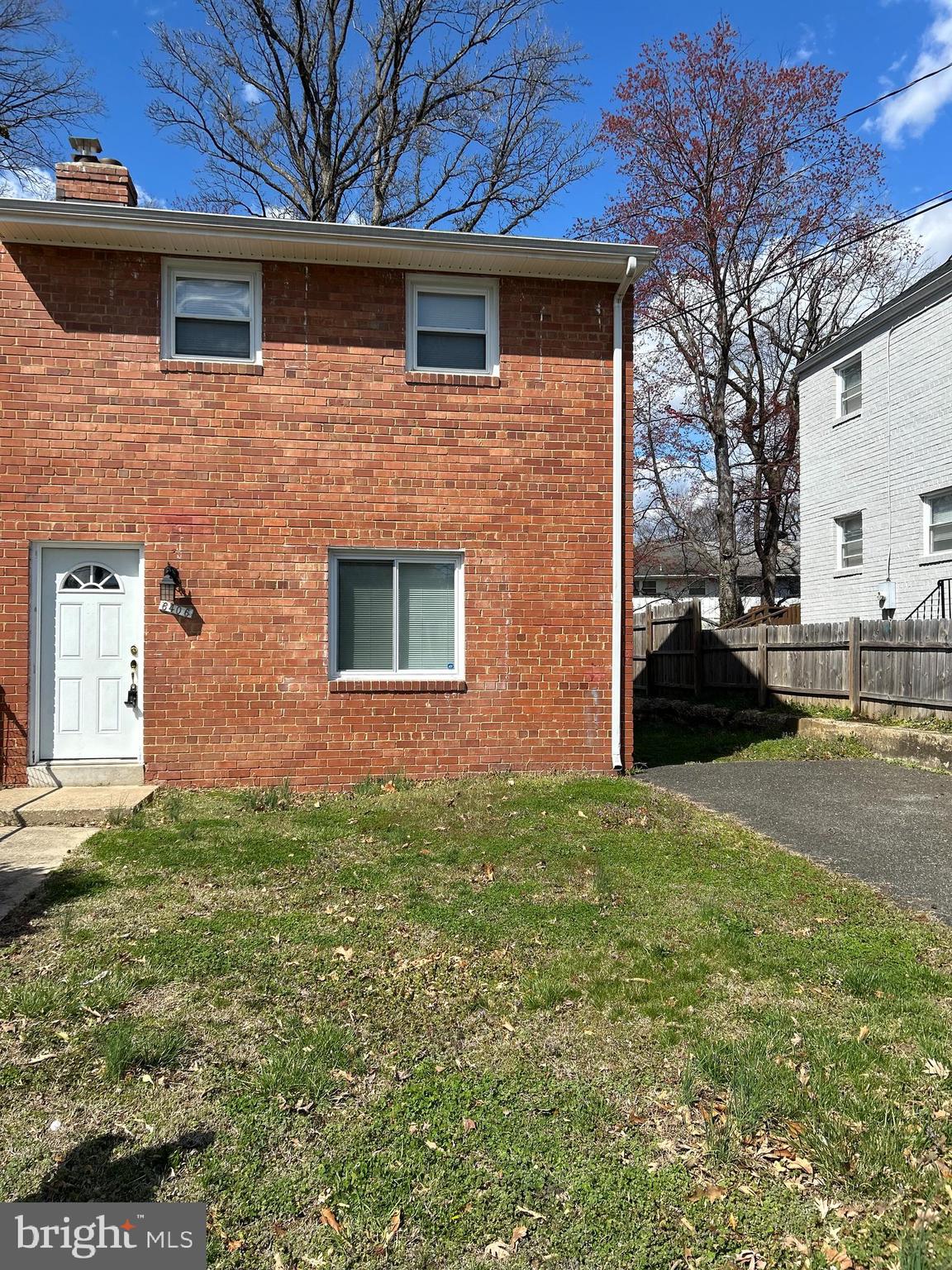 MORELAND GARDENS - Residential Lease