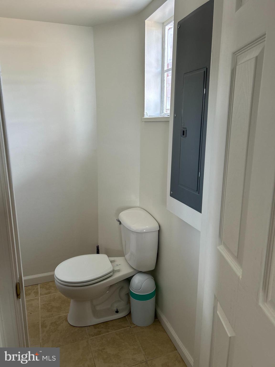 MORELAND GARDENS - Residential Lease