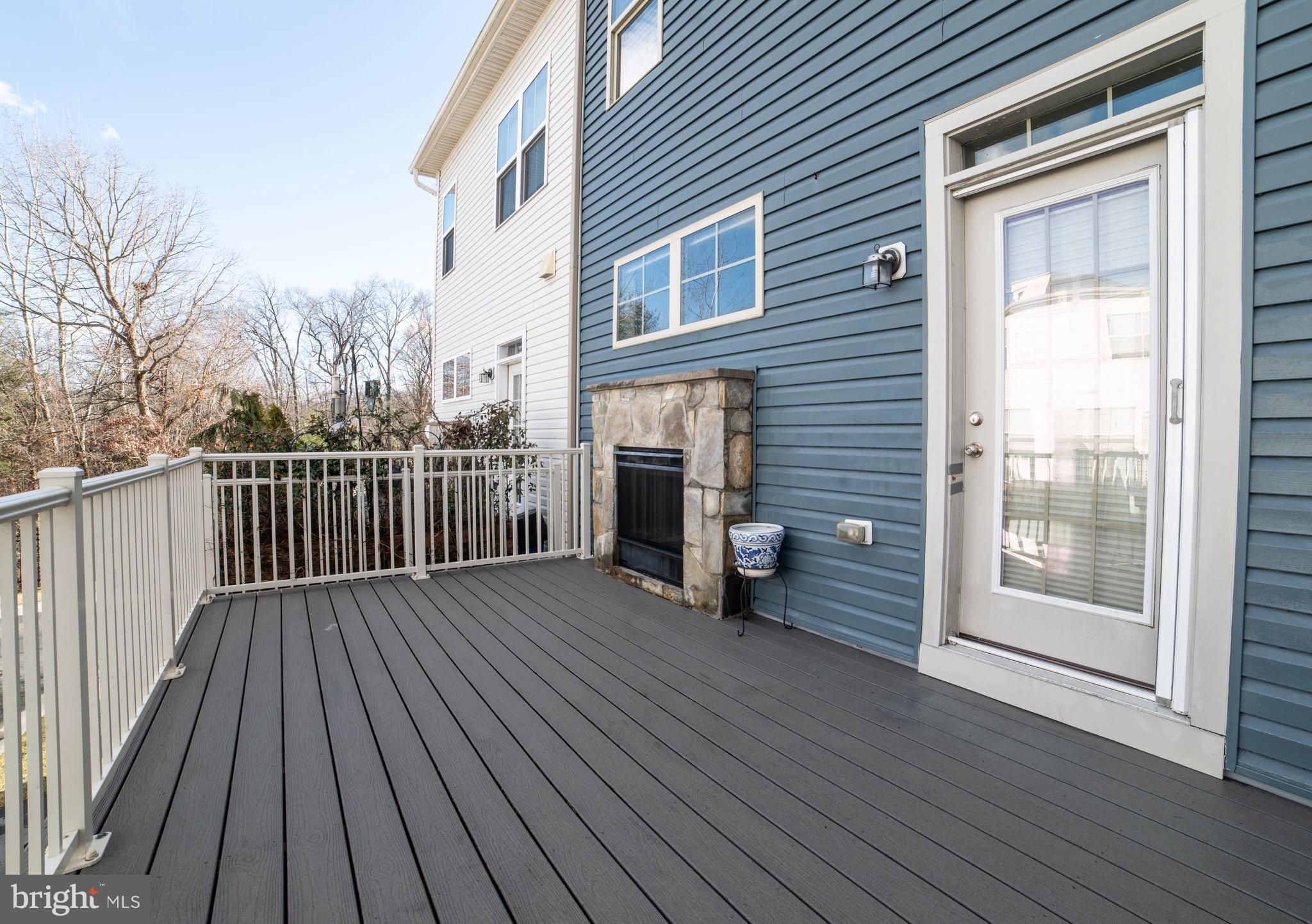 VILLAGE GREENS - Residential