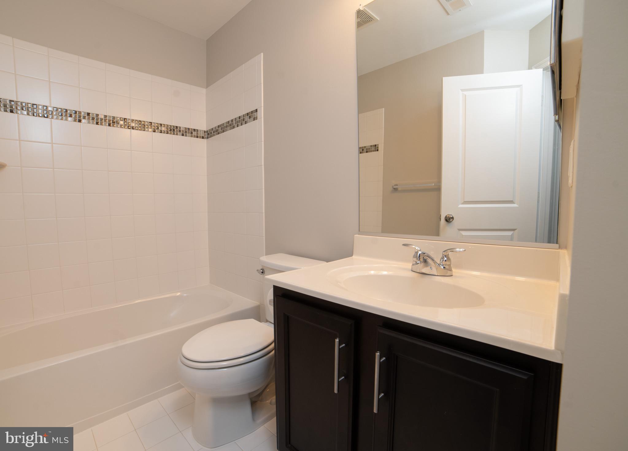 VILLAGE GREENS - Residential