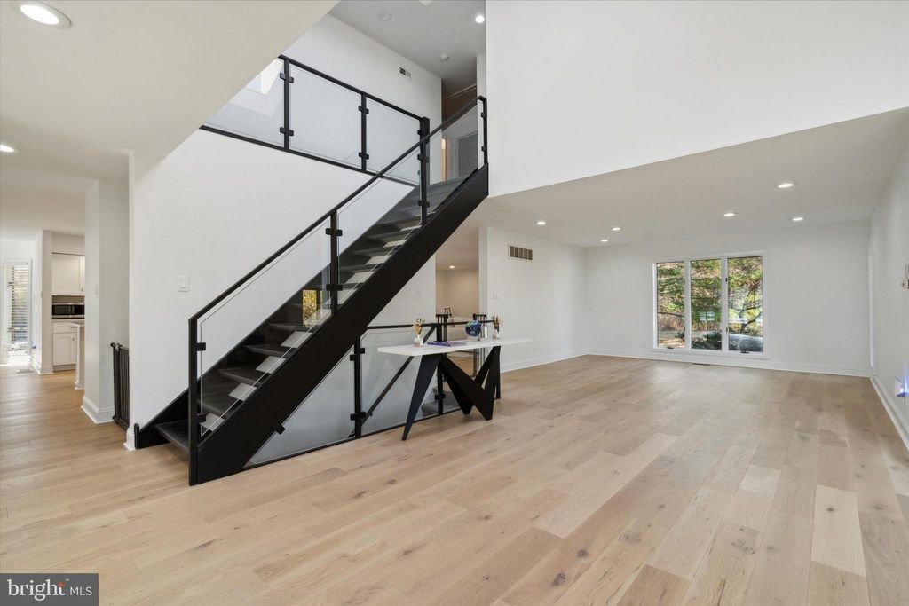 Photo of 6 Creekside, IVYLAND, PA 18974 (MLS # PABU2113980)