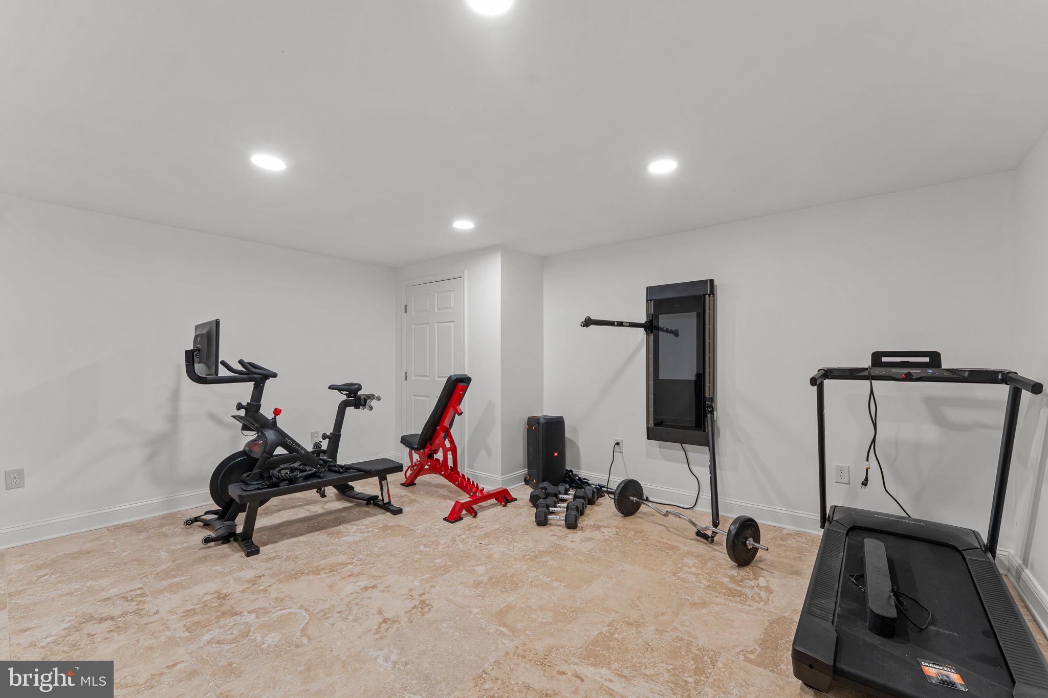 NORTHAMPTON ESTS - Residential