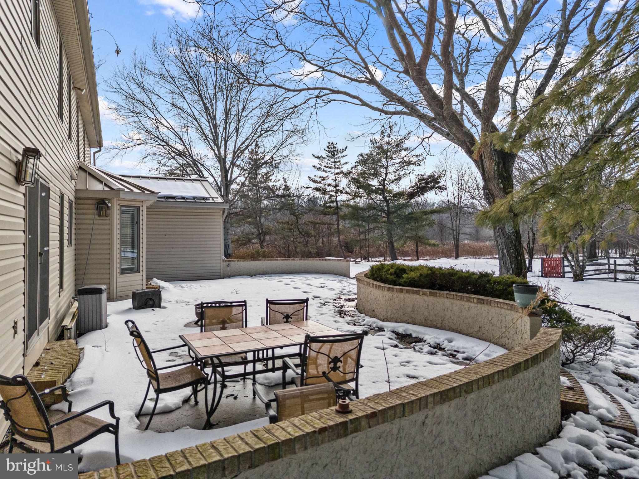 NORTHAMPTON ESTS - Residential