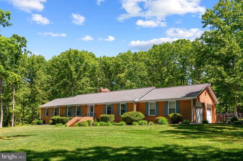Photo of 144 Clark Patton Road, FREDERICKSBURG, VA 22406 (MLS # VAST2048810)
