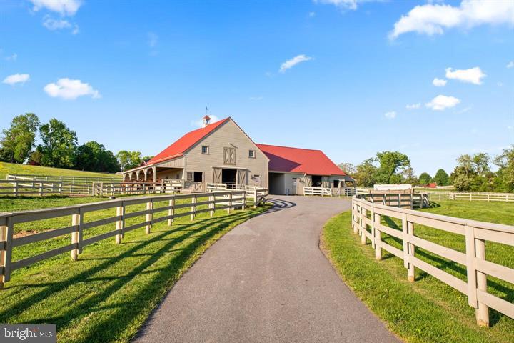 PATERNAL GIFT FARM - Residential