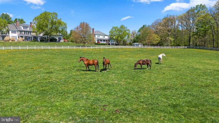 PATERNAL GIFT FARM - Residential