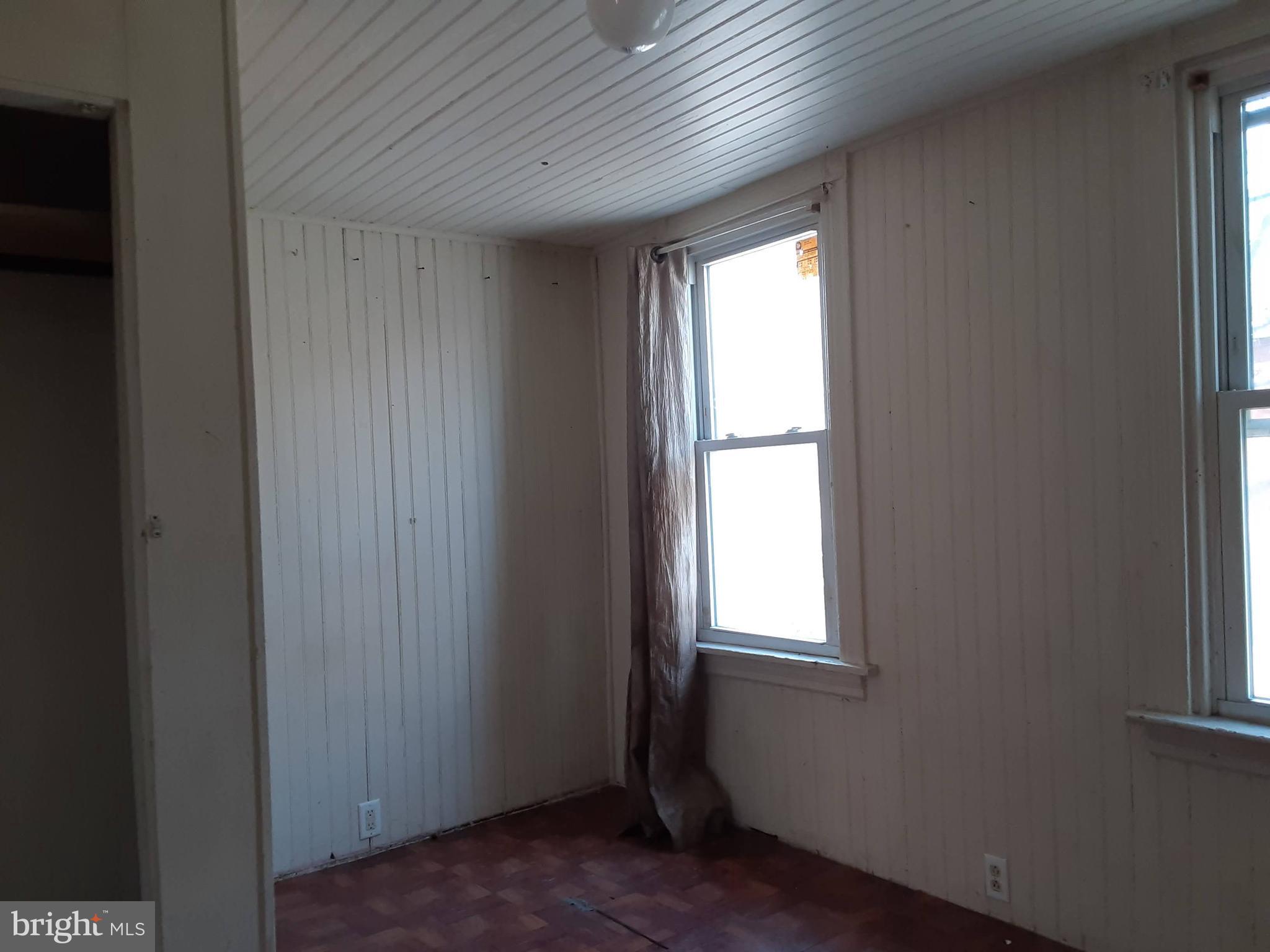 8TH WARD - Residential