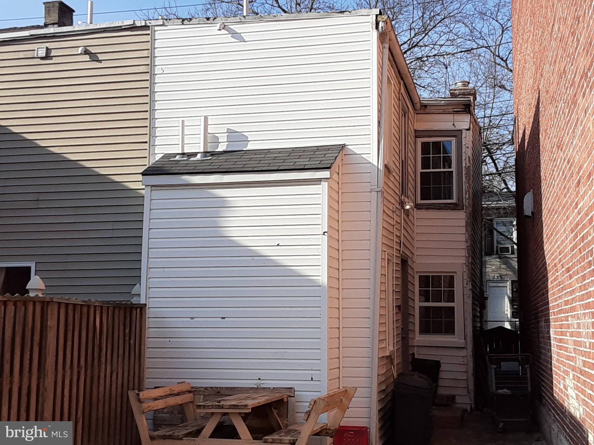 8TH WARD - Residential