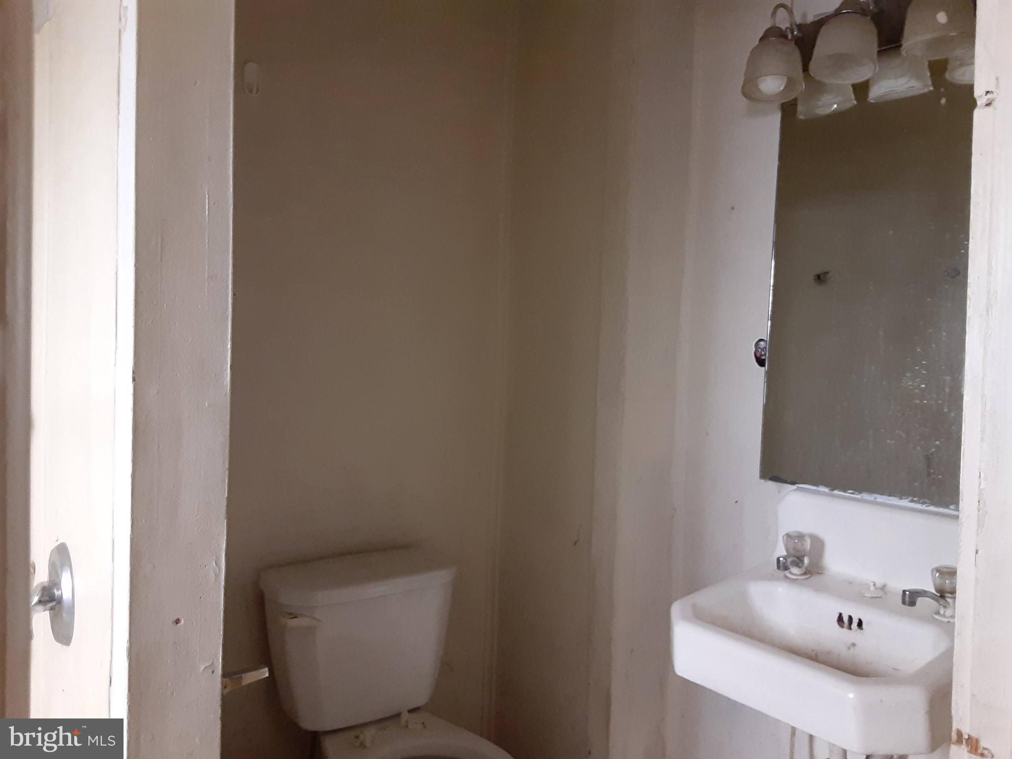 8TH WARD - Residential