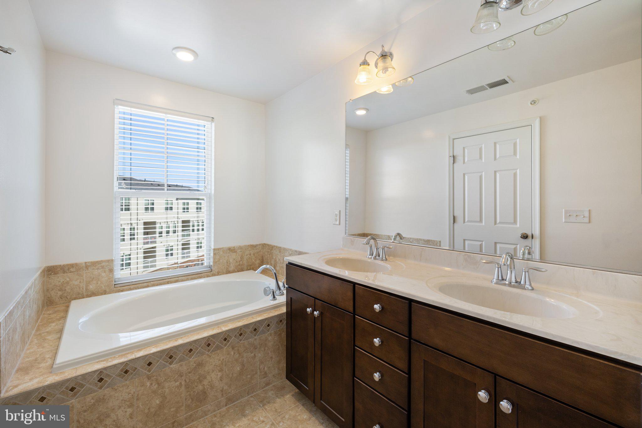 EAST GATE 3 CONDOMINIUM - Residential Lease