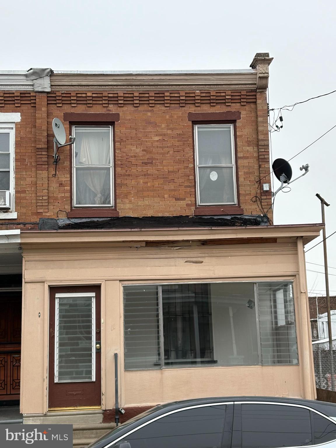 Fantastic investment opportunity in the burgeoning Overbrook neighborhood! This property offers an enclosed front porch, original hardwood floors, finished basement and abundant potential. With a little capital infusion and some updates, this home offers a foundation for a solid income producing property.