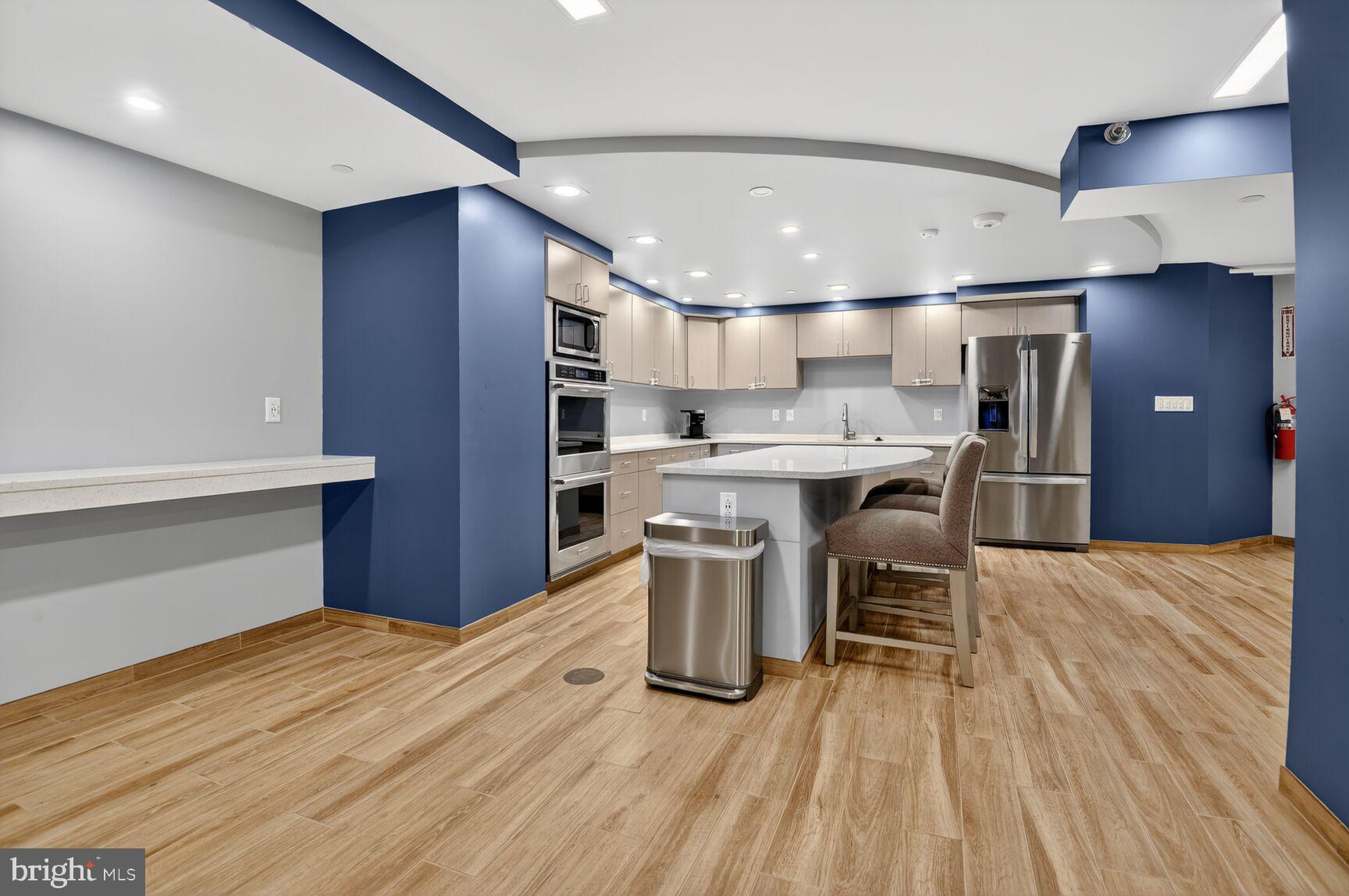 ENCORE OF MCLEAN - Residential