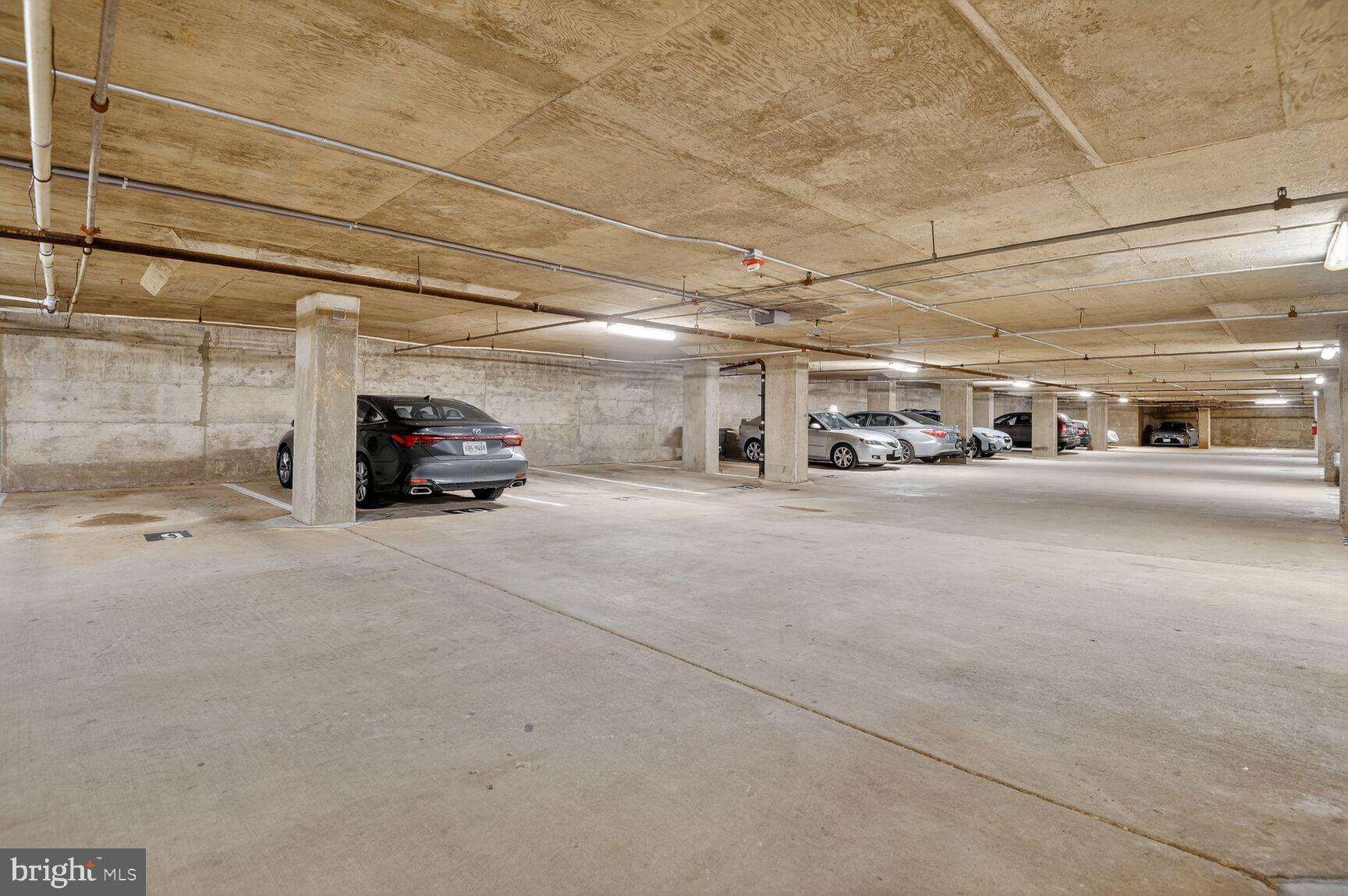 ENCORE OF MCLEAN - Residential