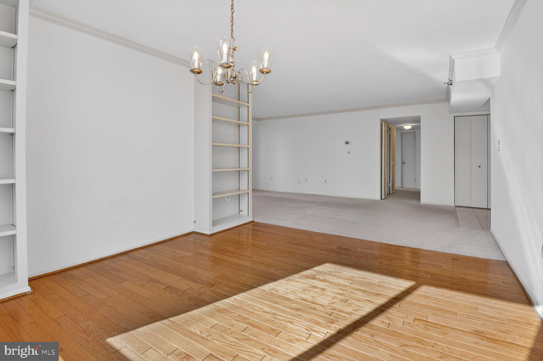 ENCORE OF MCLEAN - Residential