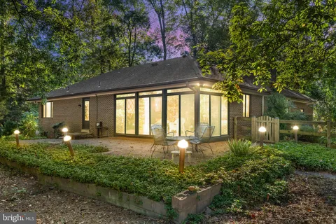 17524 Shenandoah Court, Ashton, MD MLS: MDMC2202656