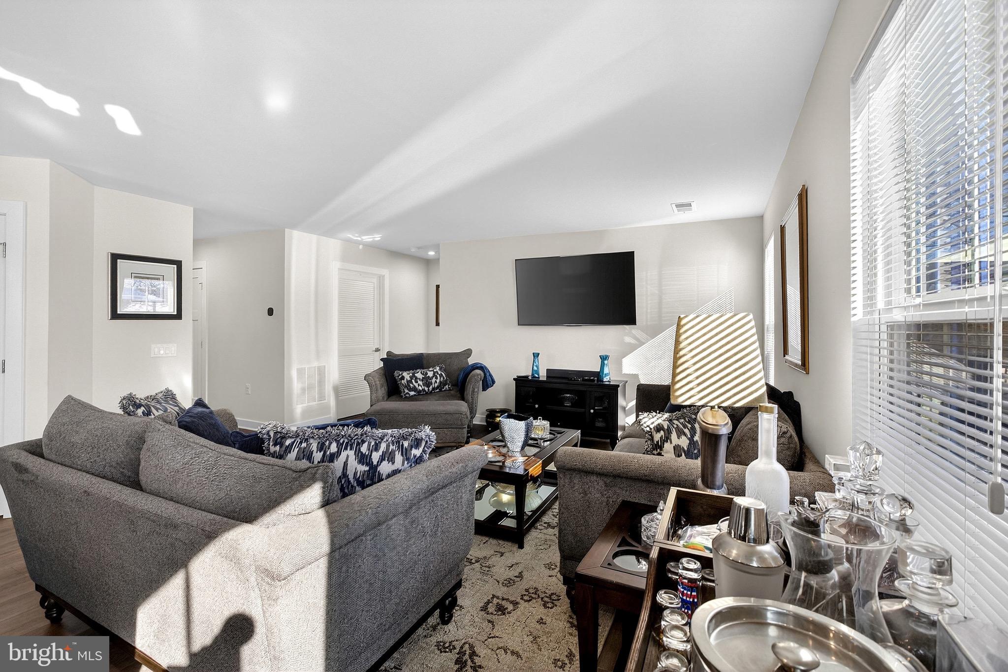 VERONA WOODS - Residential