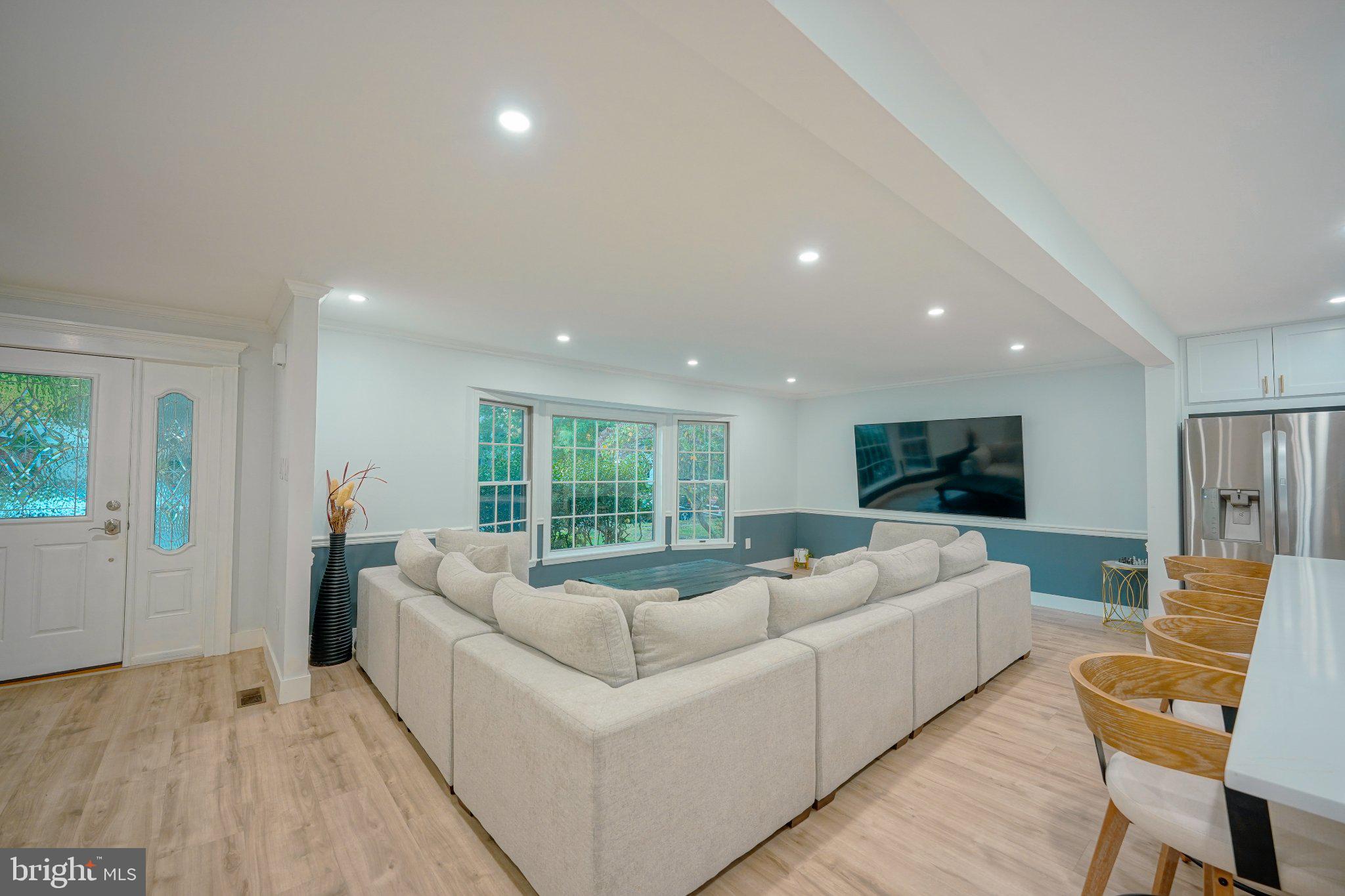 536 PERRY DRIVE