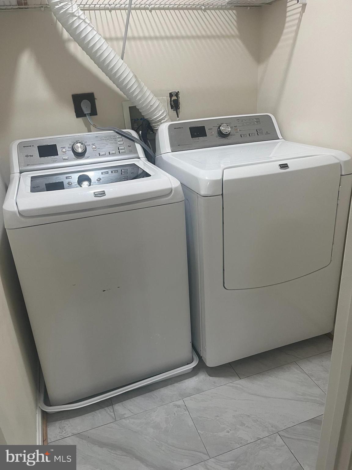 LAKE POINTE CONDOMINIUMS - Residential