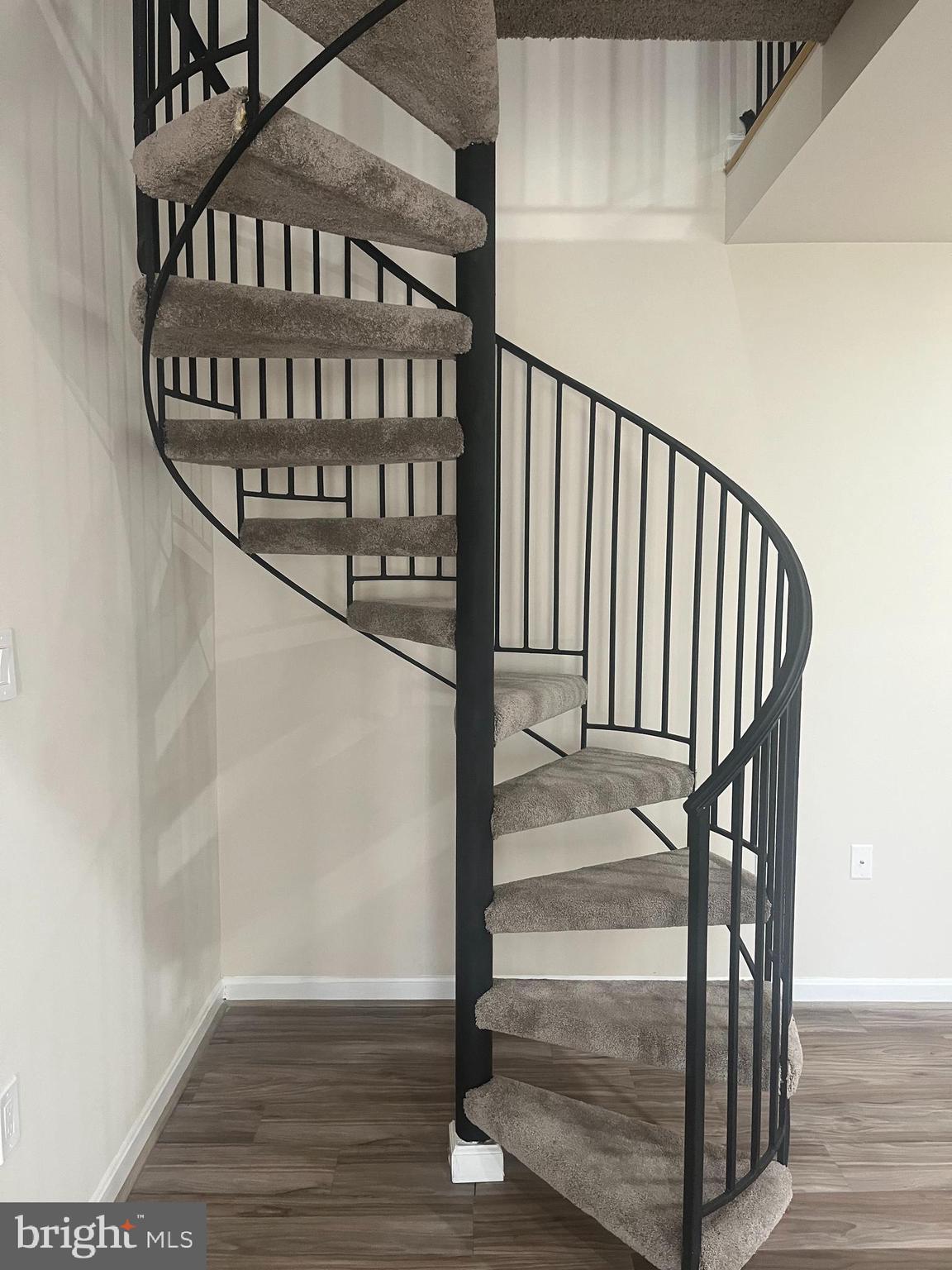 LAKE POINTE CONDOMINIUMS - Residential