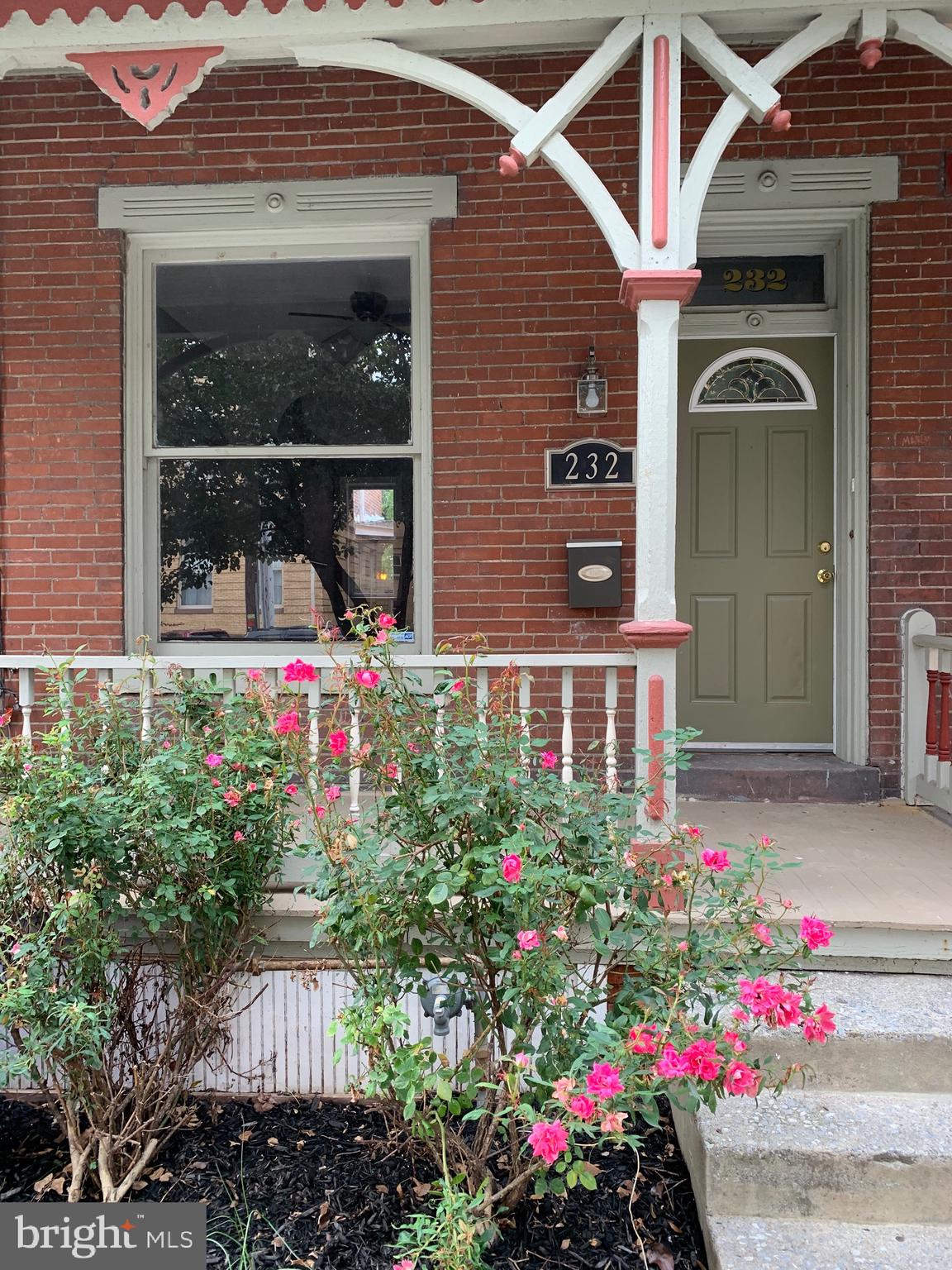 5 bedroom, 1 full, 1 half bath in the heart of olde uptown . Close to all midtown has to offer. Local property management company managing.