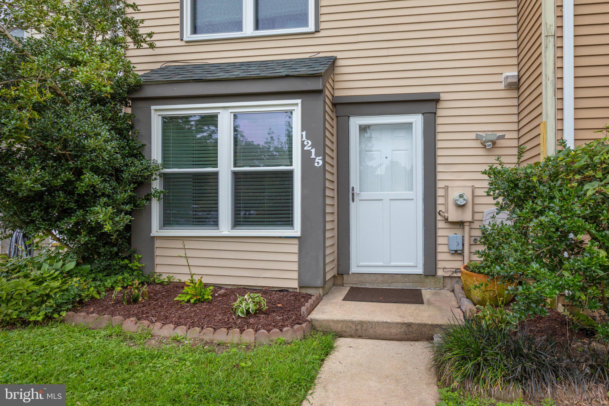 1215 INDEPENDENCE SQUARE