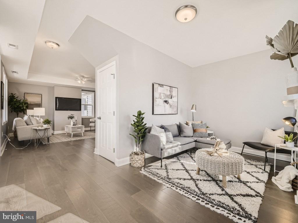 HISTORIC SAVAGE MILL - Residential