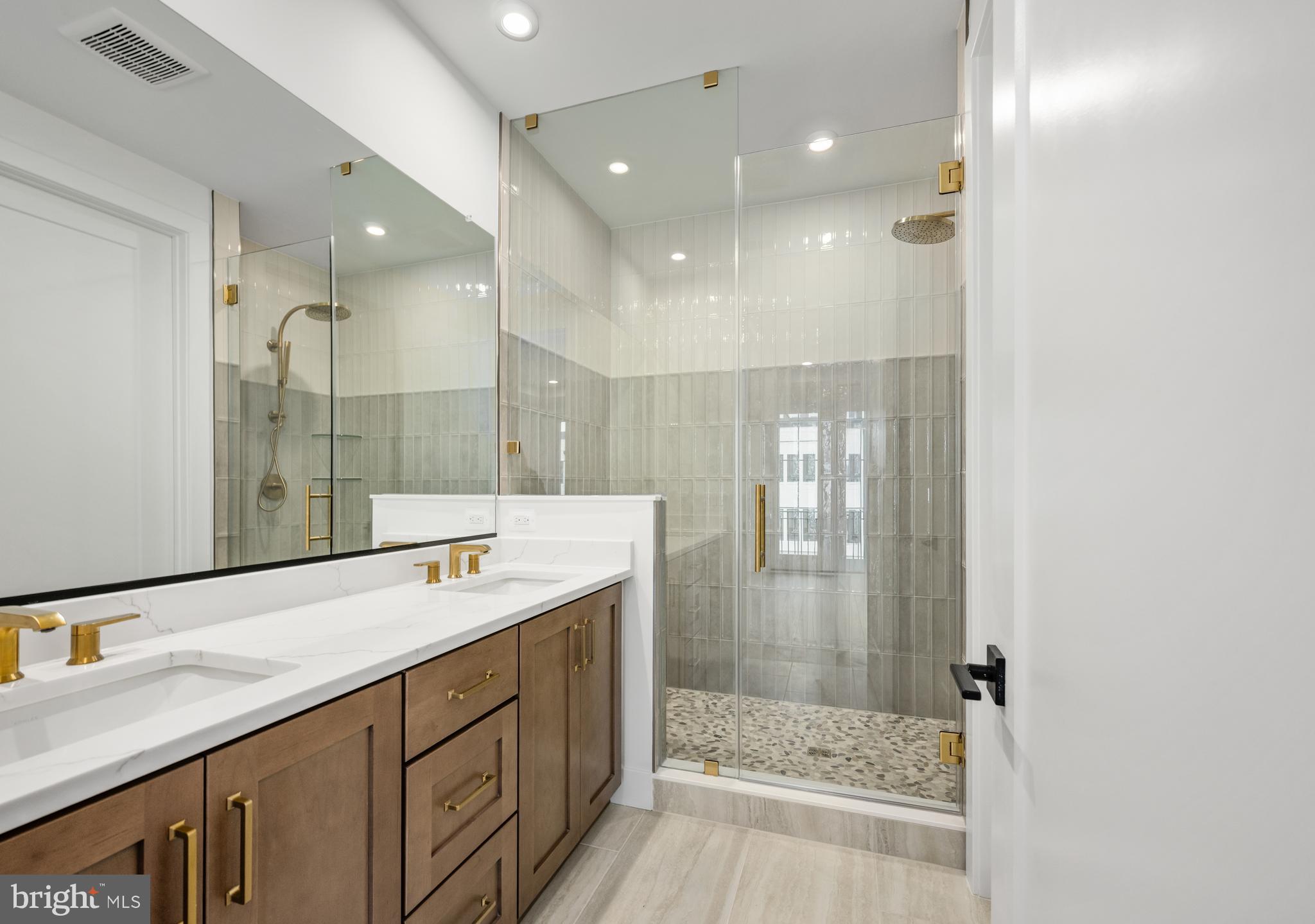 CHEVY CHASE CROSSING - Residential